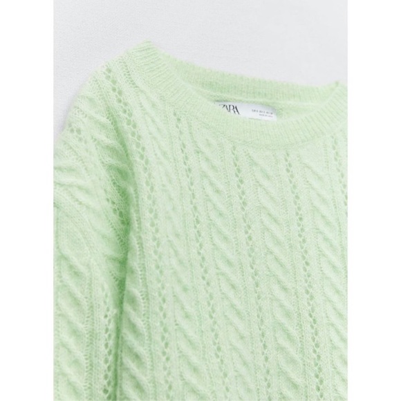 Zara wool/Alpaca crop knit sweater in light green.
Size medium, NWOT - Picture 7 of 10